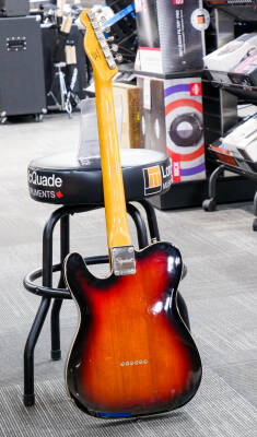 Squier - FSR Classic Vibe '60s Custom Esquire Electric Guitar - 3